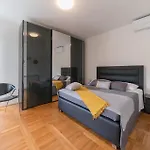 Tatil Evi Ella