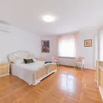 Ella Holiday home