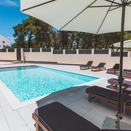 Ella Holiday home