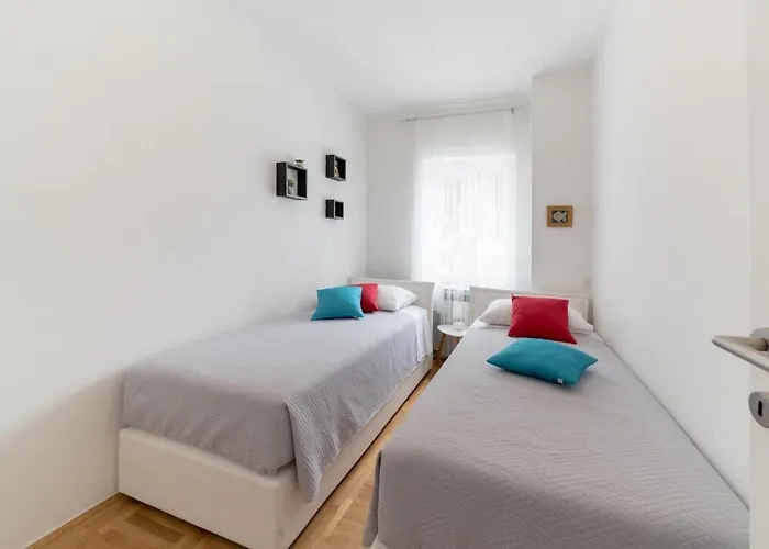 Hébergement de vacances Ella *